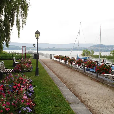 Studios Faoug Pansiyon *